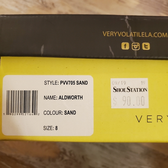 Very Volatile suede booties sz 8 - Picture 5 of 5